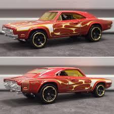 Hot Wheels '69 Dodge Charger 500 – HW Flames 2024 | Muscle Car Clásico coleccionables Alonso