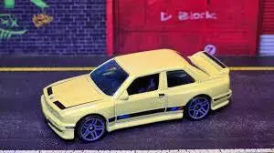 Hot Wheels ’92 BMW M3 Amarillo Mi tienda